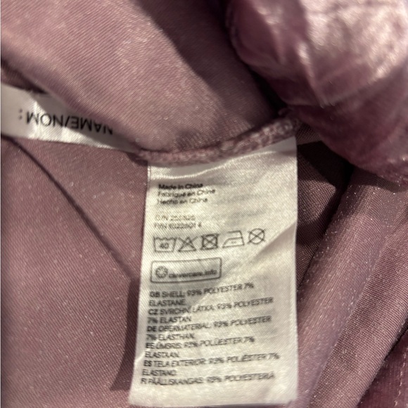 H & M lavender velour dress with elastic sleeves. Size 4/6. - Picture 2 of 5